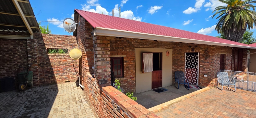 4 Bedroom Property for Sale in Collerville North West